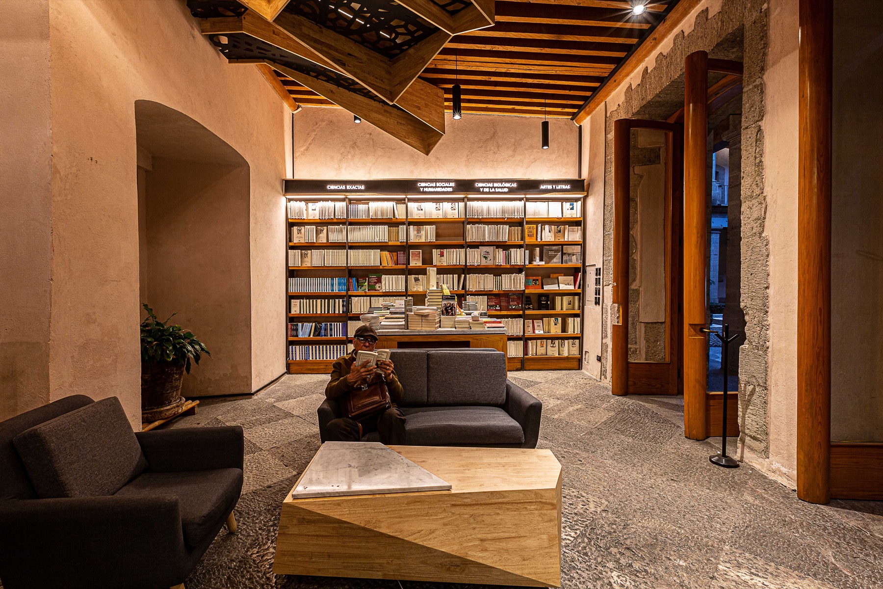 Librería - Cafetería Colegio Nacional