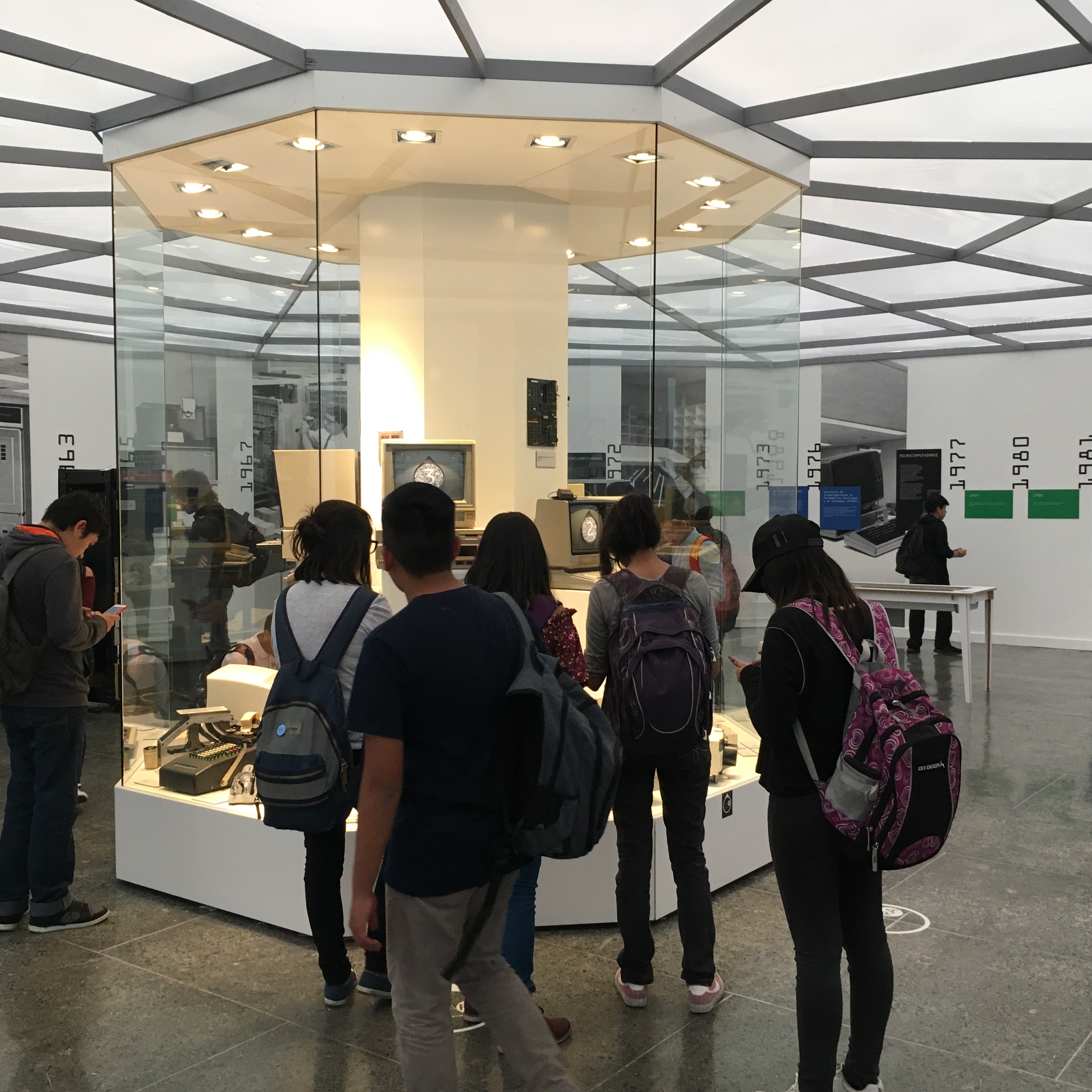 Del Bulbo a la Nube, 60 años de cómputo en México