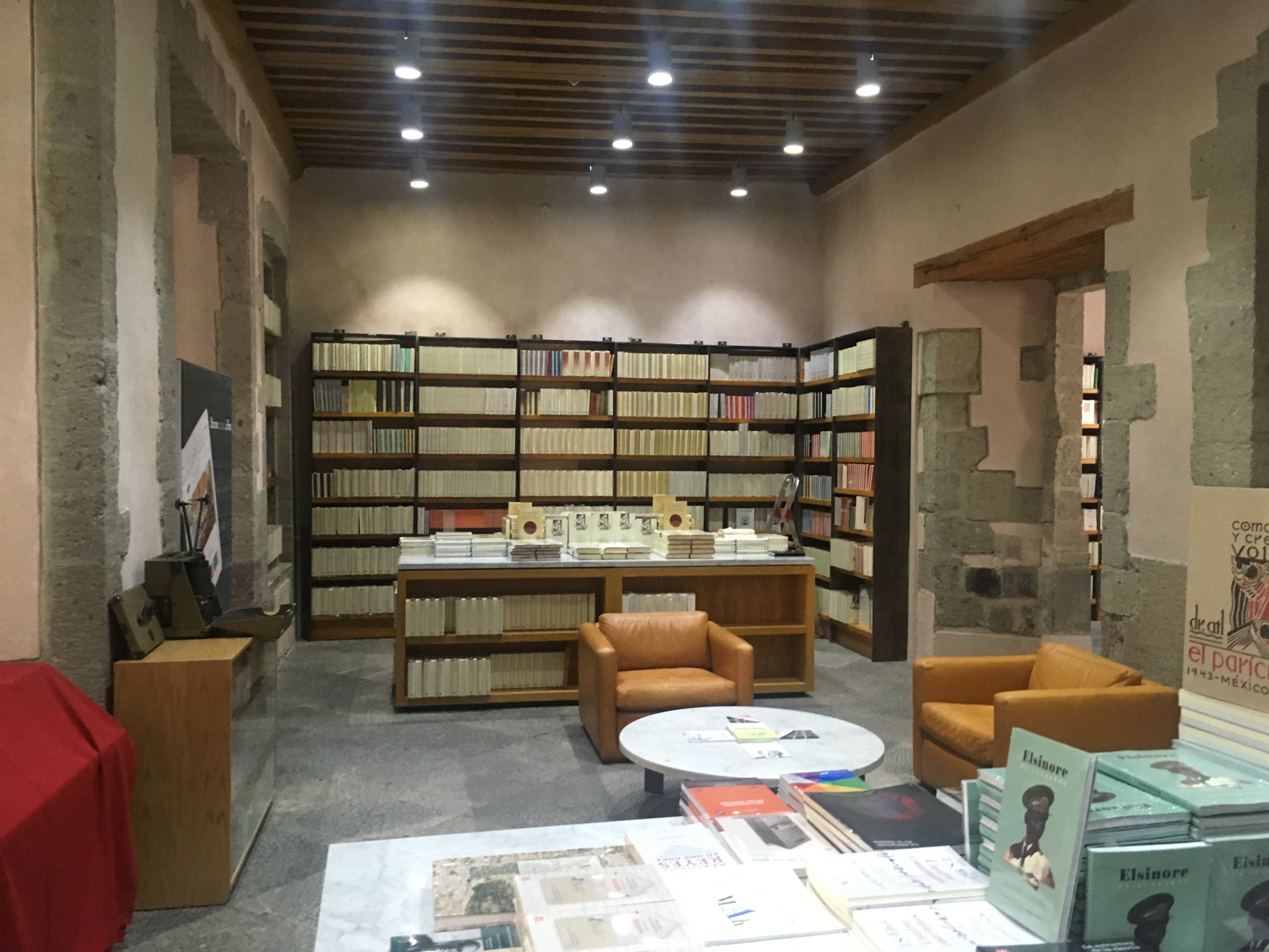 Antigua libreria Colegio Nacional